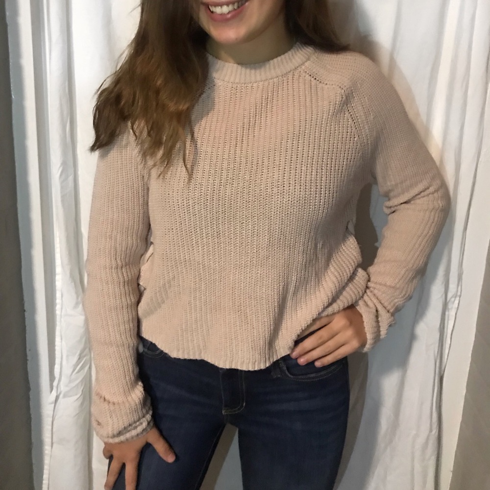 Cream/light pink cropped sweater